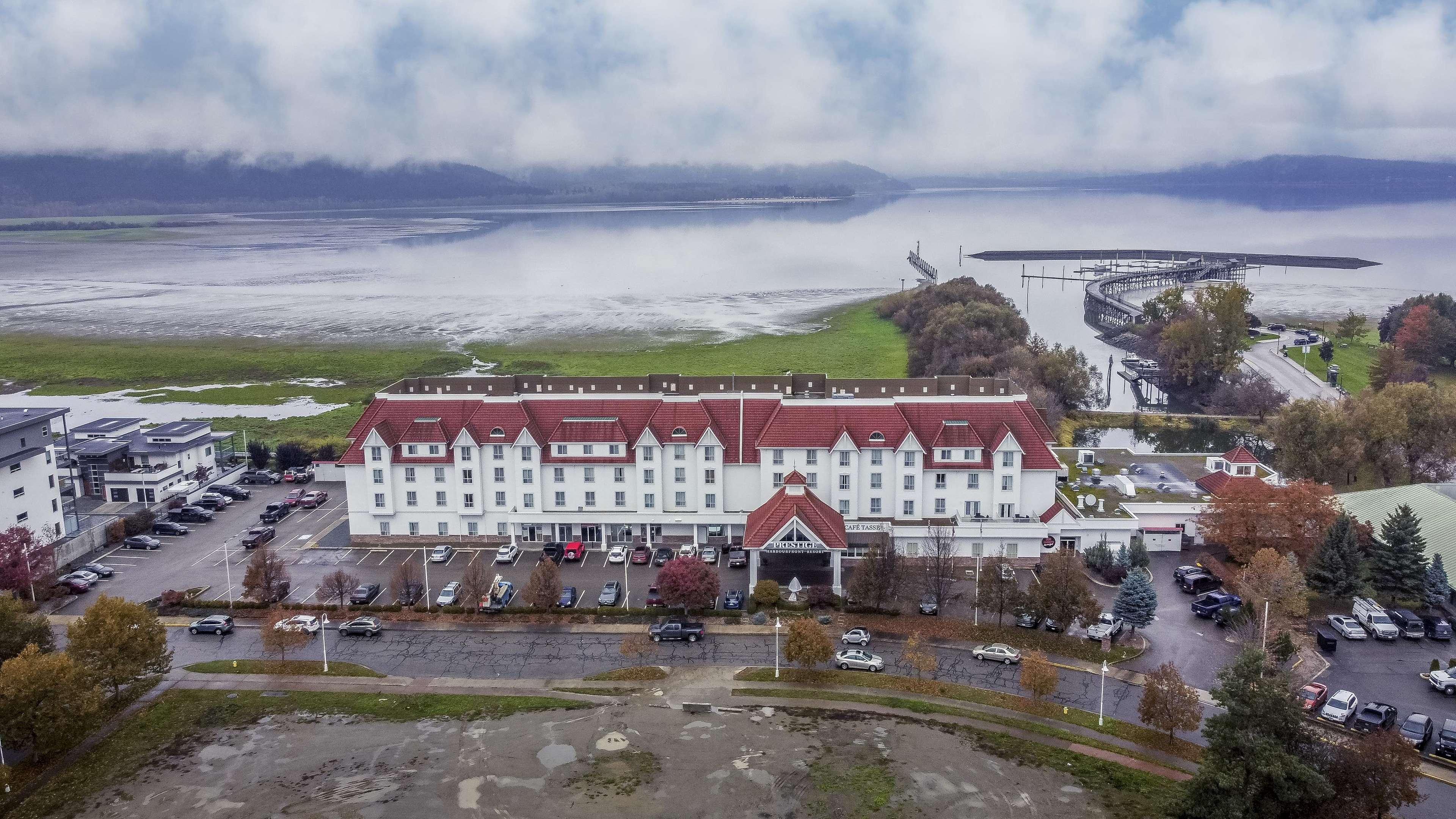 Prestige Harbourfront Resort, Worldhotels Luxury Salmon Arm Eksteriør bilde